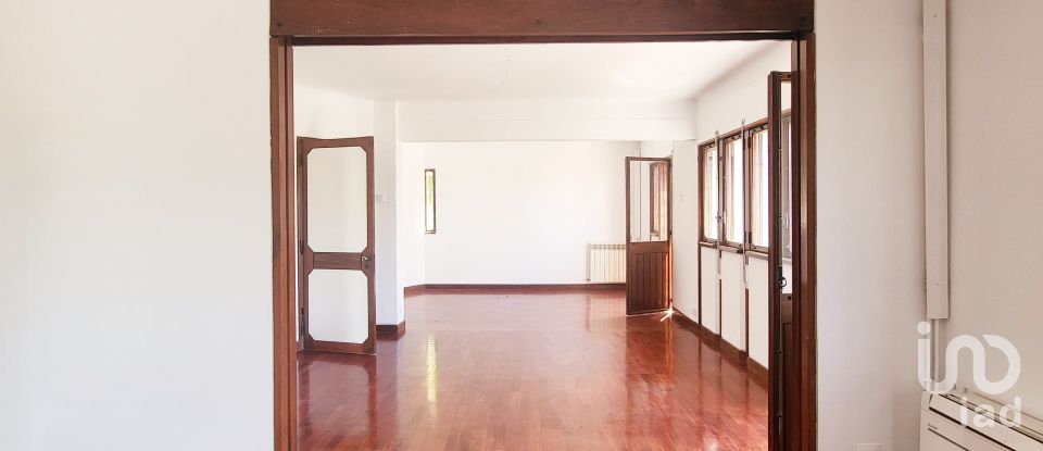 Lodge T5 in Belém of 329 m²