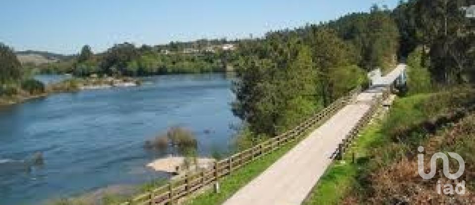 Terreno em Mentrestido de 809 m²