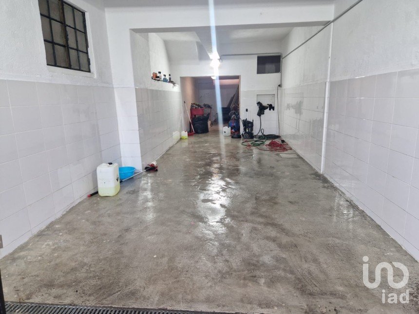 Shop / premises commercial in Águas Livres of 74 m²