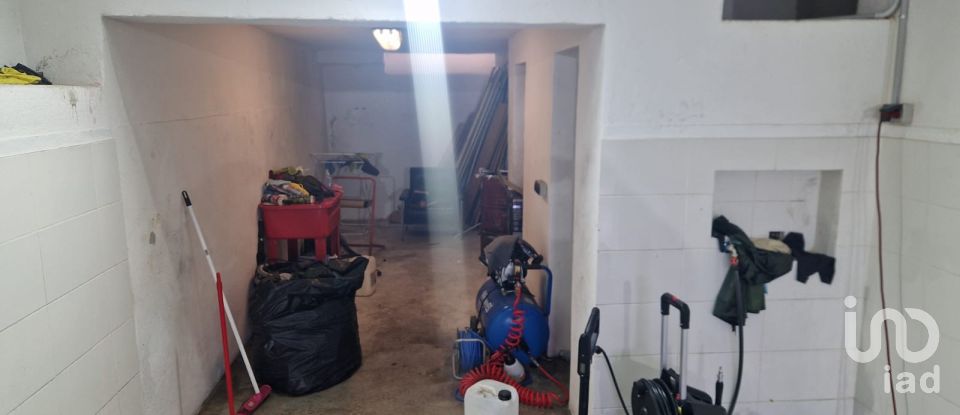 Shop / premises commercial in Águas Livres of 74 m²