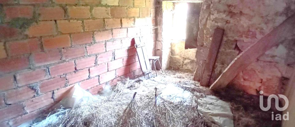 Maison de village T2 à Parada do Monte e Cubalhão de 26 m²