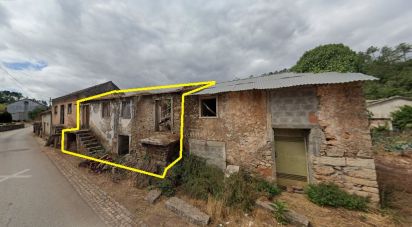 Maison de village T0 à Cumeeira de 63 m²