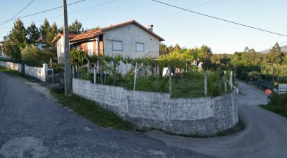 Maison de village T4 à Miranda do Corvo de 284 m²