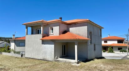 House T3 in Aguiar da Beira e Coruche of 367 m²