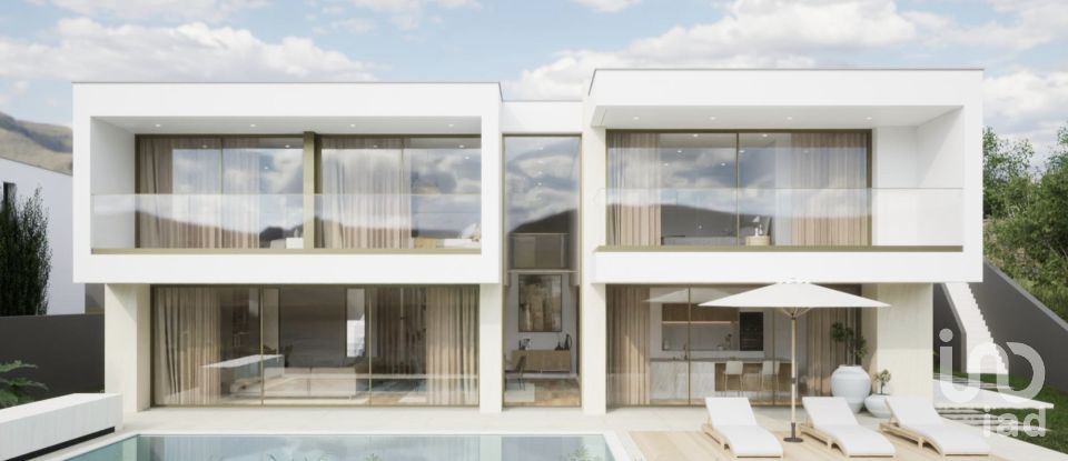 House T3 in Calheta of 324 m²