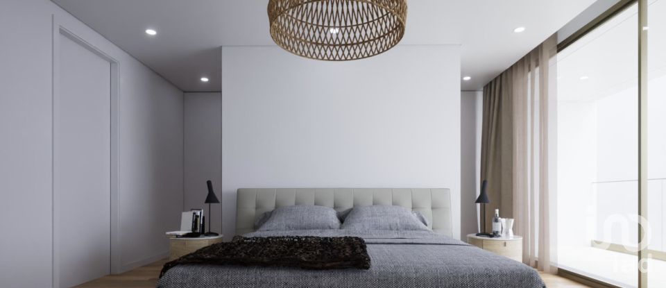 House T3 in Calheta of 324 m²