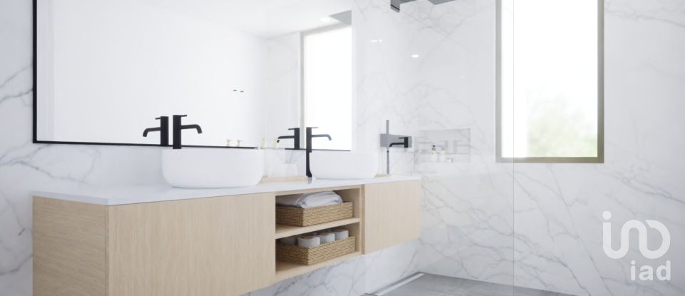 House T3 in Calheta of 324 m²