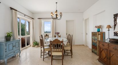 Maison traditionnelle T4 à Alcantarilha e Pera de 236 m²