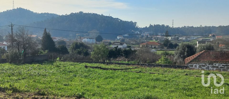 Terrain à Perelhal de 1 050 m²