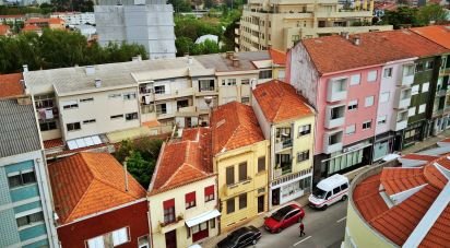Block of flats in Paranhos of 195 m²
