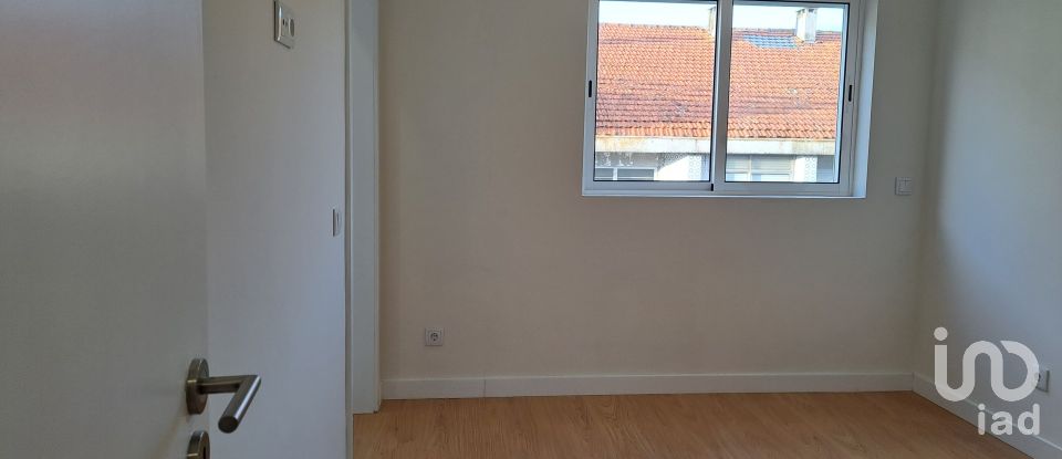 Apartment T3 in Bonfim of 77 m²