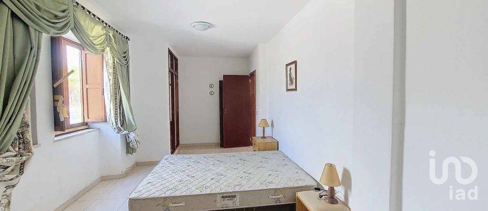 Ferme T4 à Alcantarilha e Pêra de 150 m²