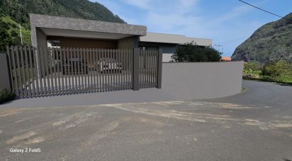 Lodge T3 in São Vicente of 323 m²