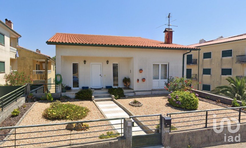 Traditional house T3 in Lorvão of 455 m²