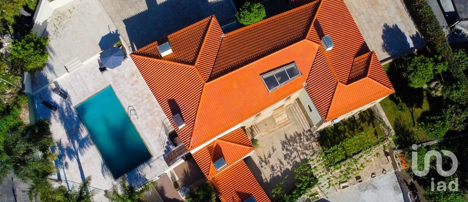 Casa T4 em Airó de 452 m²