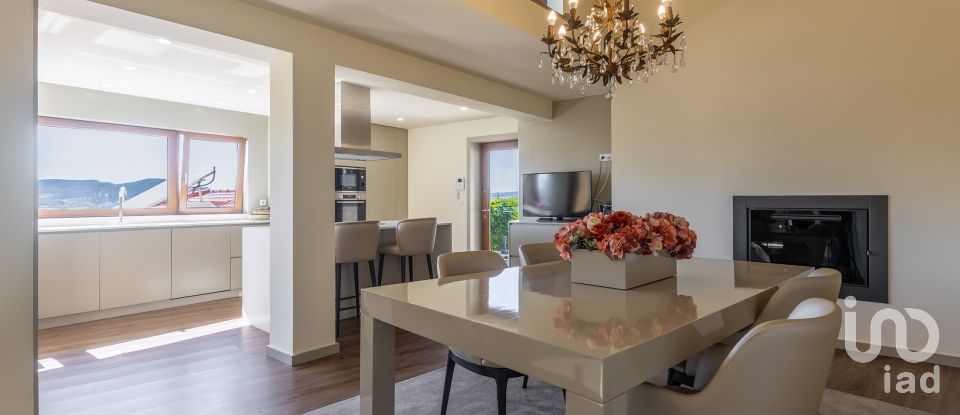 Casa T4 em Airó de 452 m²