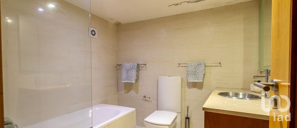 Casa T4 em Airó de 452 m²