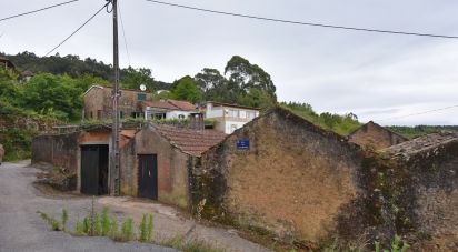 Maison de village T4 à Vila Nova de 240 m²