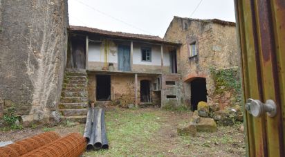 Maison de village T4 à Vila Nova de 240 m²