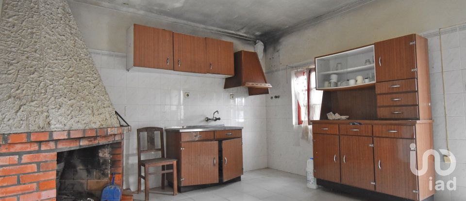 Maison de village T4 à Vila Nova de 240 m²