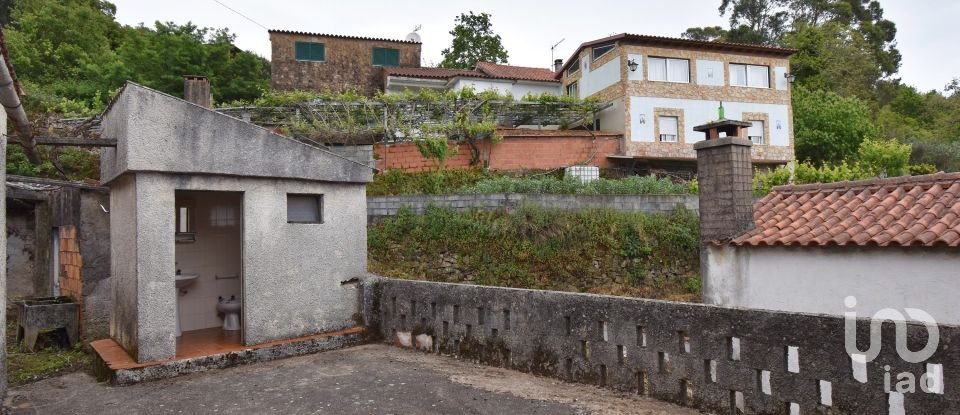 Maison de village T4 à Vila Nova de 240 m²