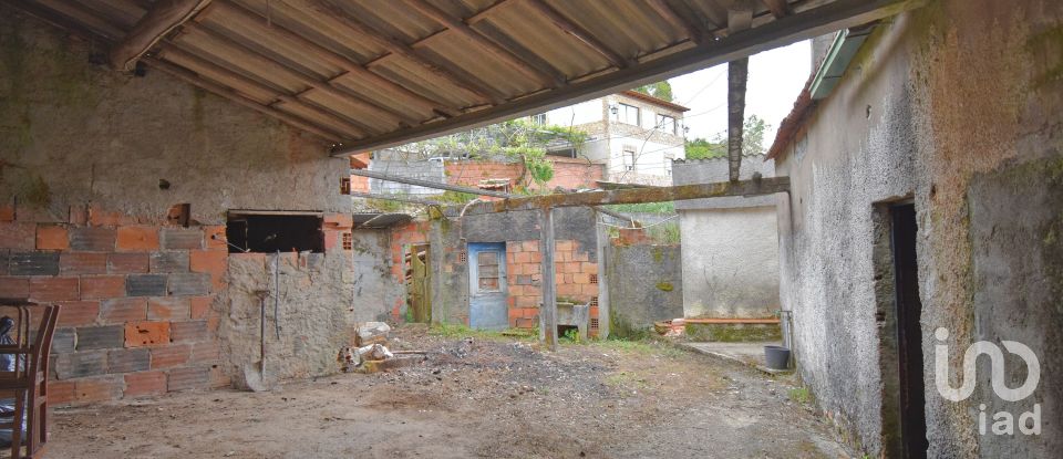 Maison de village T4 à Vila Nova de 240 m²