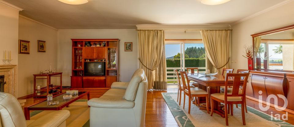 Moradia T5 em Barcelos, Vila Boa e Vila Frescainha (São Martinho e São Pedro) de 316 m²