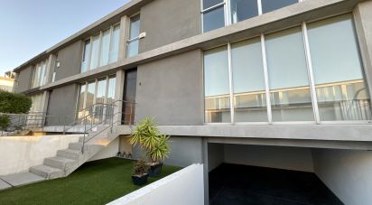Casa T5 em Mozelos de 241 m²