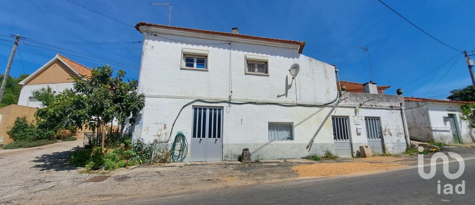 Casa de aldeia T2 em Outeiro da Cortiçada e Arruda dos Pisões de 170 m²