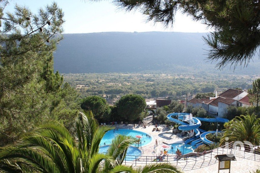 Terrain à Mira de Aire de 1 275 m²