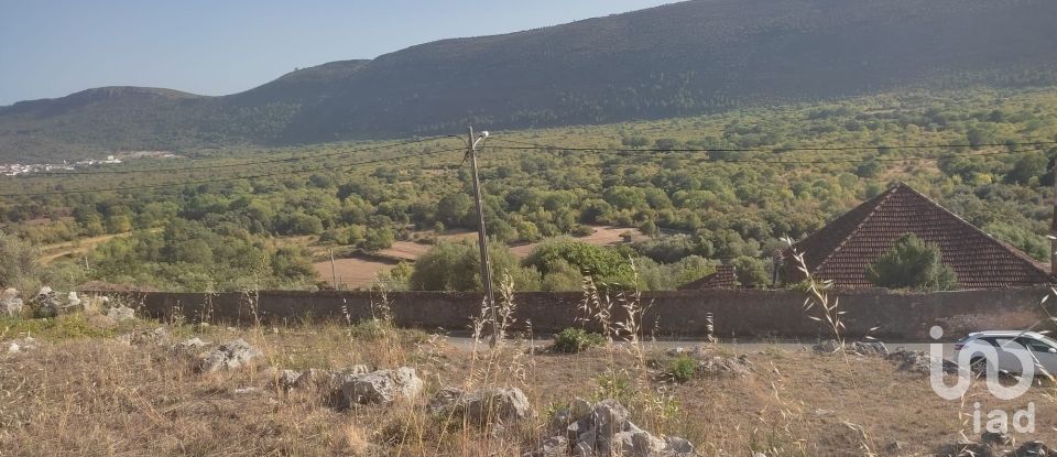 Terrain à Mira de Aire de 1 275 m²