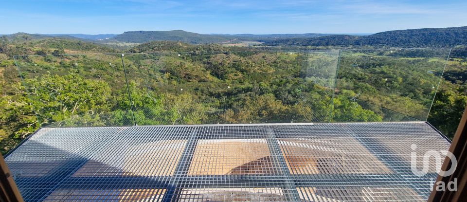 Demeure T2 à Alte de 140 m²