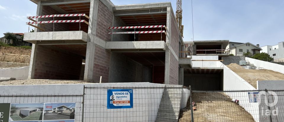 Mansion T3 in Figueiró (Santiago e Santa Cristina) of 222 m²