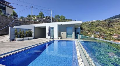 House T2 in Arco da Calheta of 146 m²