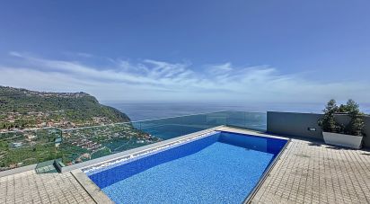 House T2 in Arco da Calheta of 146 m²