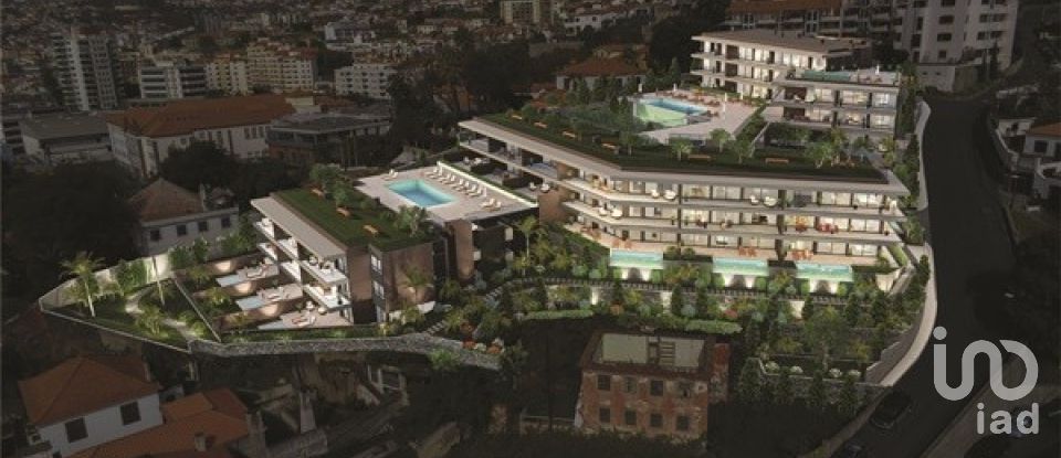 Apartamento T3 em Funchal (Santa Luzia) de 160 m²