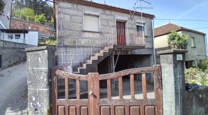 Maison de village T2 à Parada do Monte e Cubalhão de 156 m²