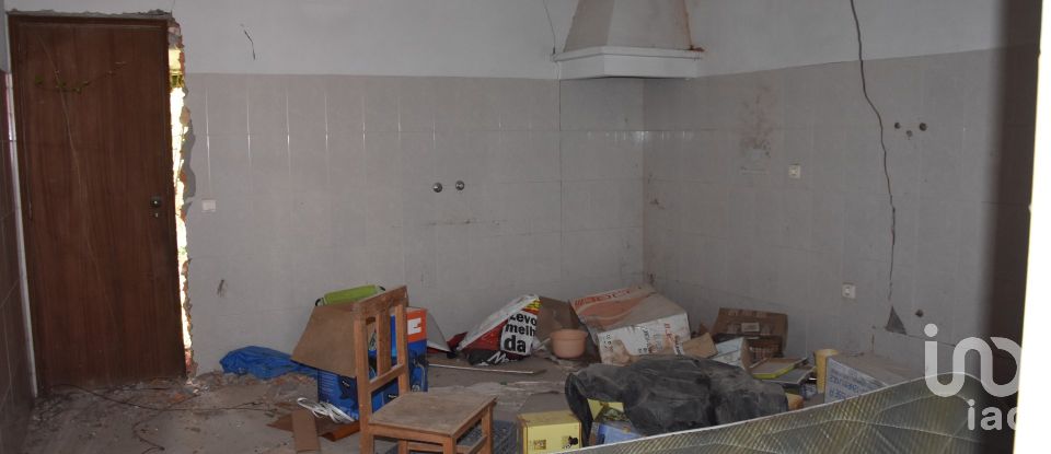 Casa de Campo T1 em Brogueira, Parceiros de Igreja e Alcorochel de 74 m²