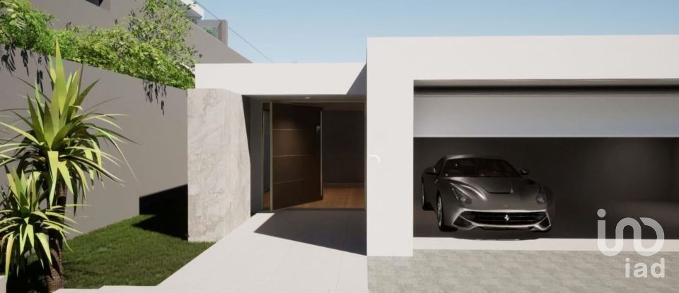 House T3 in Calheta of 279 m²
