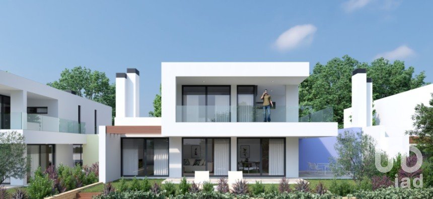 House T4 in Alcabideche of 363 m²
