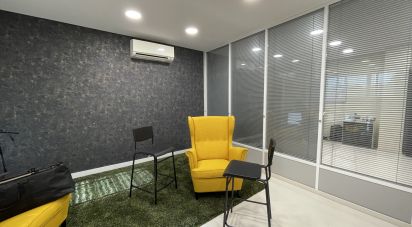 Escritório em Almada, Cova da Piedade, Pragal e Cacilhas de 162 m²