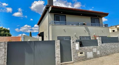 Maison T4 à Sado de 191 m²