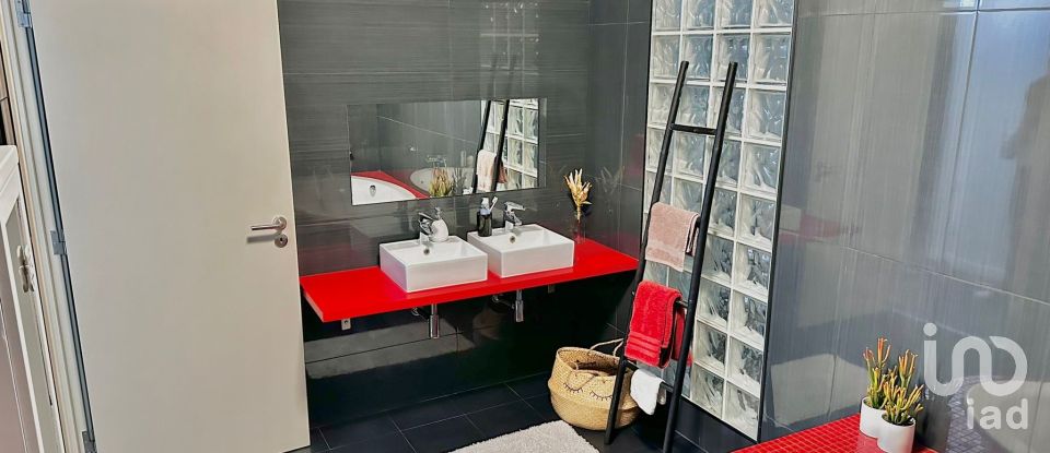 House T4 in Sado of 191 m²