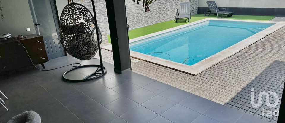 House T4 in Sado of 191 m²