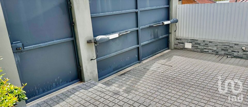 House T4 in Sado of 191 m²