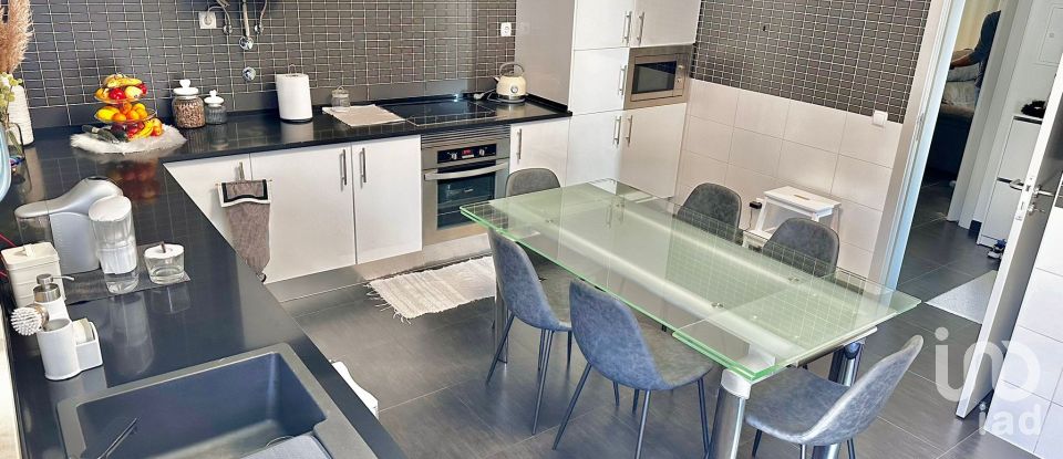 House T4 in Sado of 191 m²