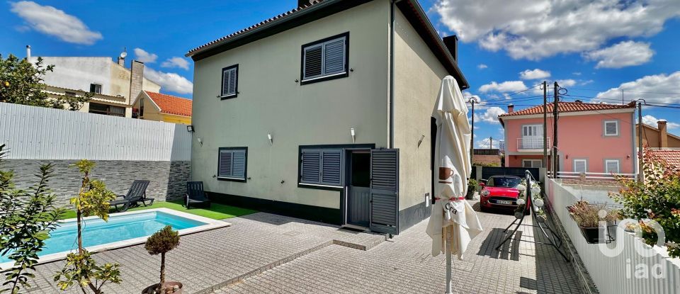 House T4 in Sado of 191 m²