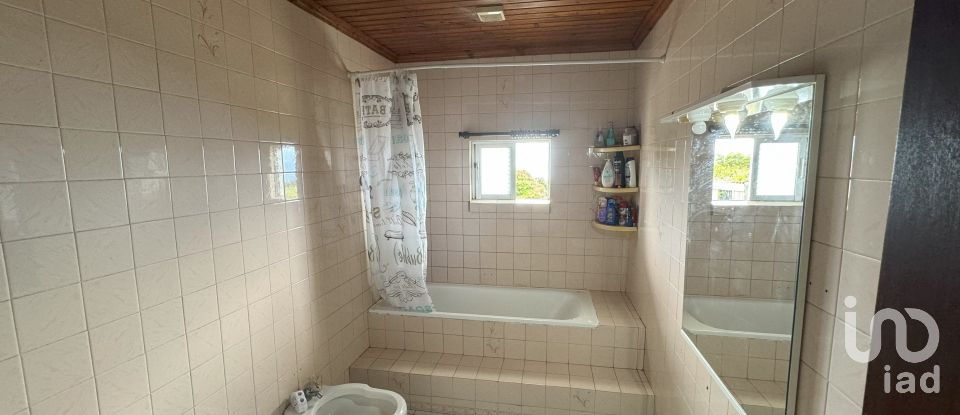 Lodge T3 in Ribeirinha of 374 m²