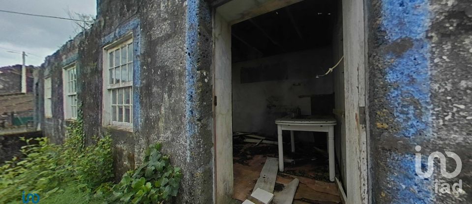 Lodge T3 in Ribeirinha of 374 m²