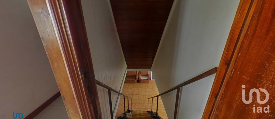 Lodge T3 in Ribeirinha of 374 m²